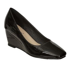 Pierre Dumas Mood-2 Wedges in Black